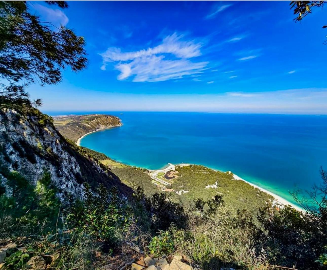 Ferienwohnung La Voce Del Mare Numana Exterior foto