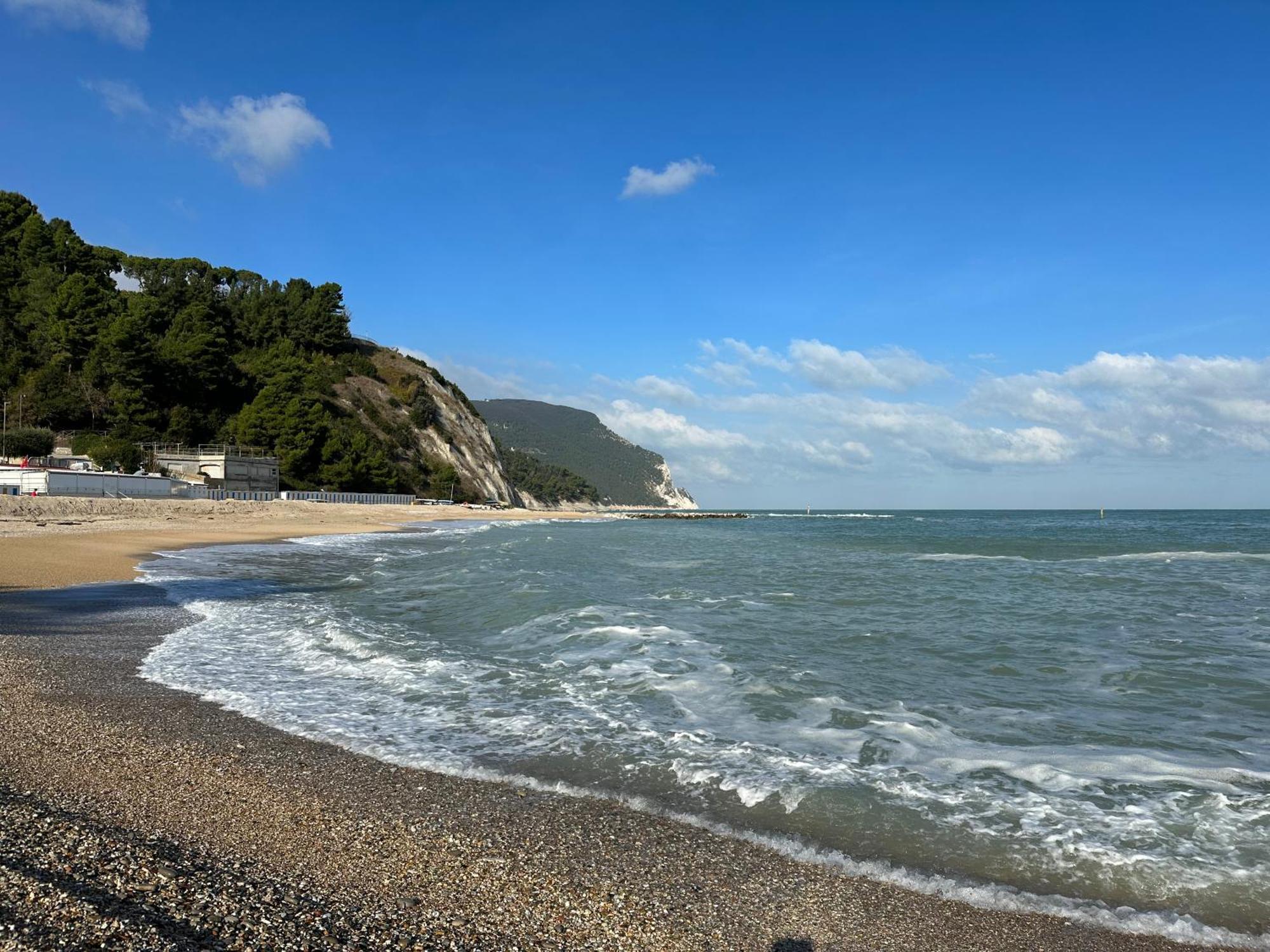 Ferienwohnung La Voce Del Mare Numana Exterior foto